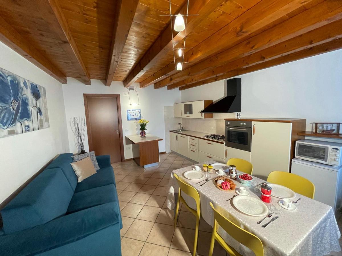 カヴァルカゼッレCasa Loredana - Graziosa Casa Vacanze Sul Lago Di Gardaアパートメント エクステリア 写真