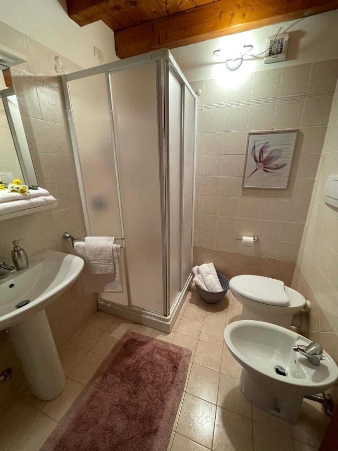 カヴァルカゼッレCasa Loredana - Graziosa Casa Vacanze Sul Lago Di Gardaアパートメント エクステリア 写真
