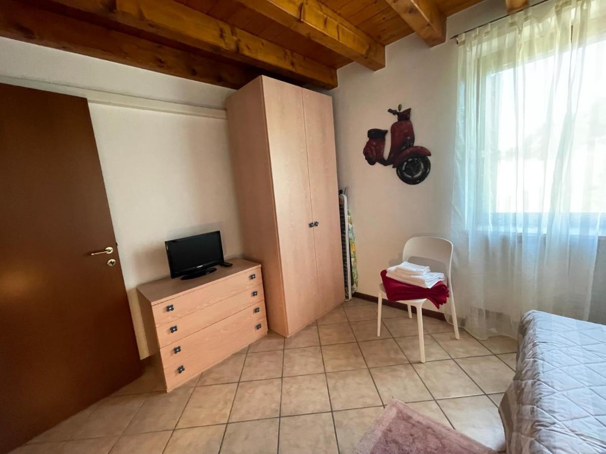カヴァルカゼッレCasa Loredana - Graziosa Casa Vacanze Sul Lago Di Gardaアパートメント エクステリア 写真