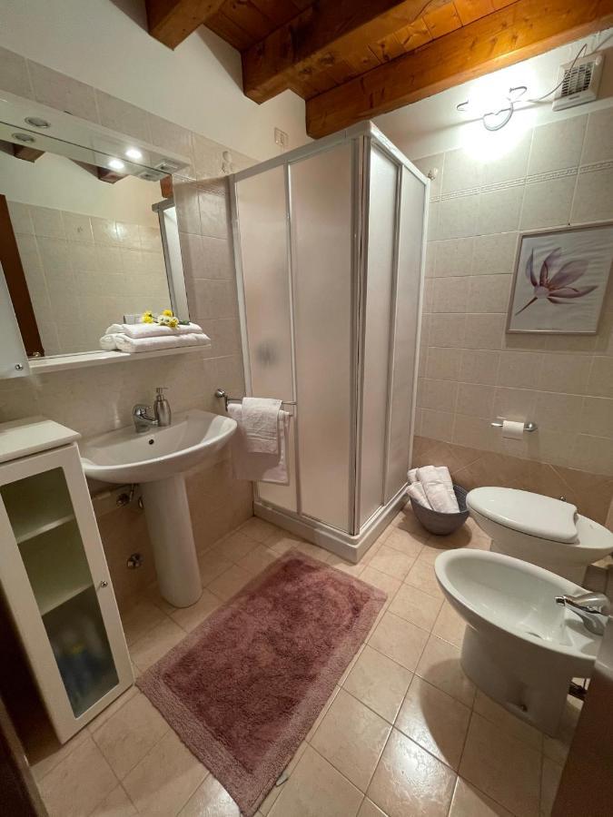 カヴァルカゼッレCasa Loredana - Graziosa Casa Vacanze Sul Lago Di Gardaアパートメント エクステリア 写真